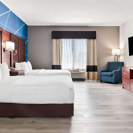 Comfort Suites Southfield-Detroit Exterior photo