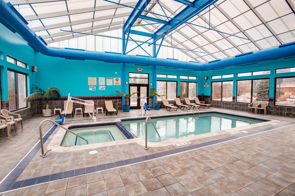 Comfort Suites Southfield-Detroit Exterior photo