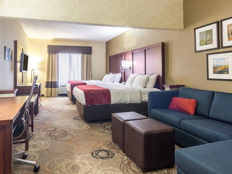 Comfort Suites Southfield-Detroit Exterior photo