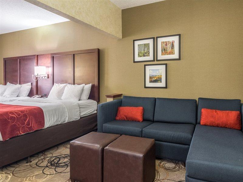 Comfort Suites Southfield-Detroit Exterior photo