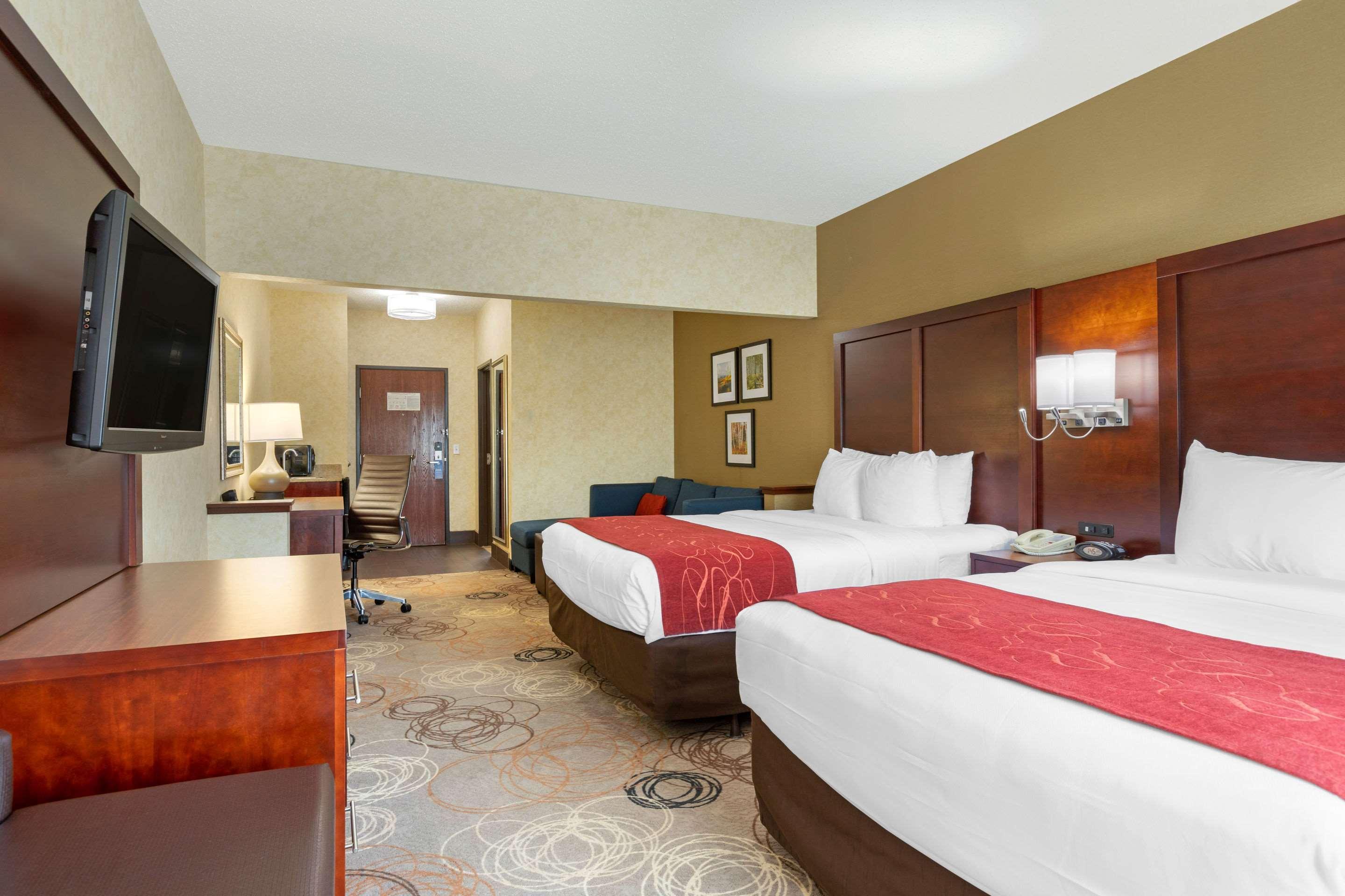 Comfort Suites Southfield-Detroit Exterior photo