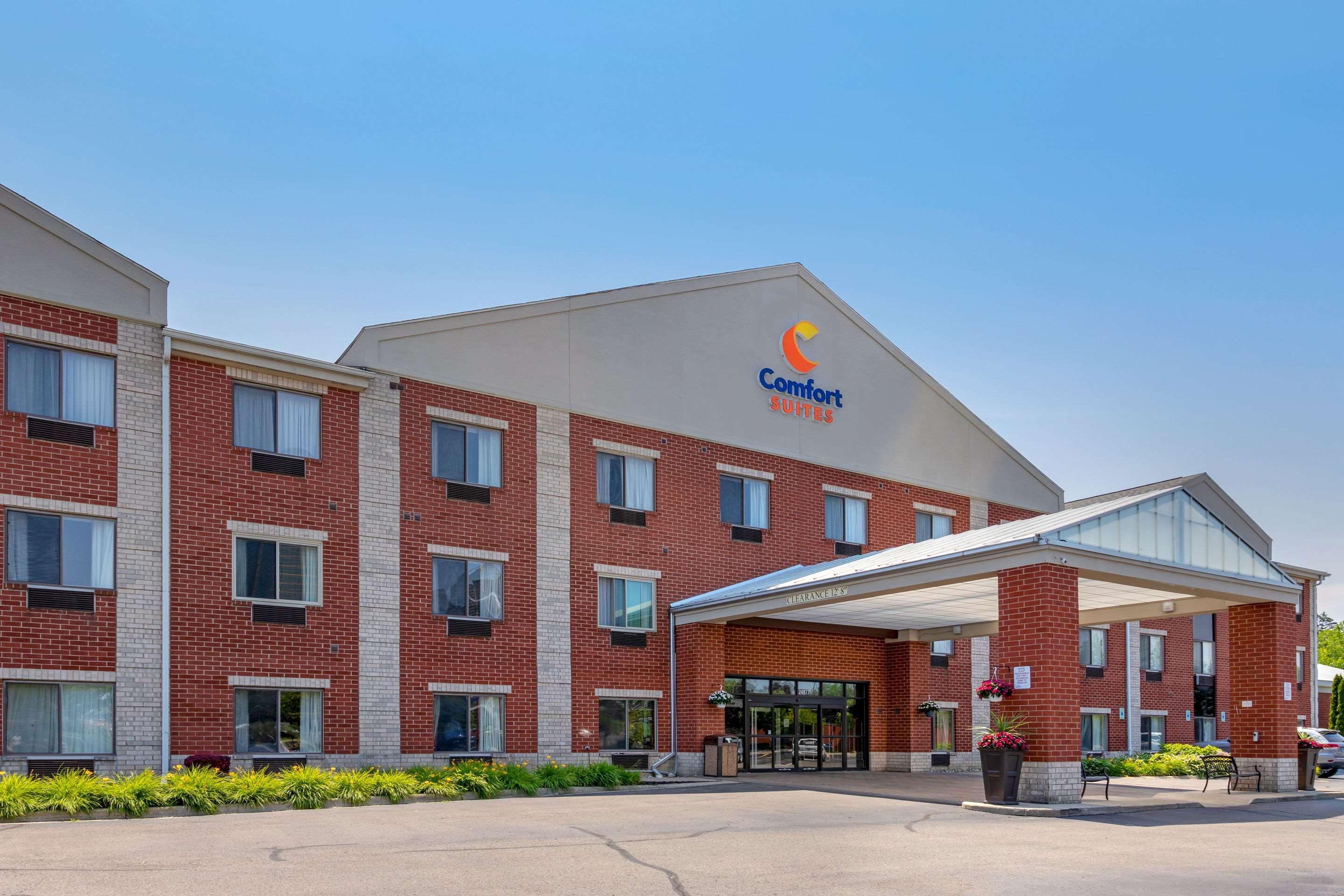 Comfort Suites Southfield-Detroit Exterior photo